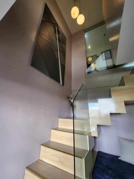 Enjoy Bgc Sunset And Golf Course View 2 Bedroom Loft With 100Mbps Internet Connection Manilla Buitenkant foto